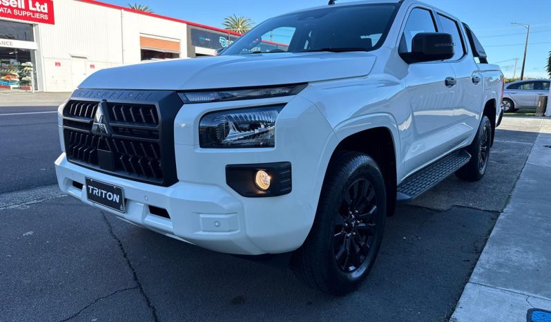 2026 Mitsubishi Triton GLXS Sport full