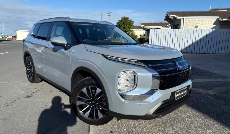 2025 Mitsubishi Outlander Ls full