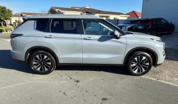 2025 Mitsubishi Outlander Ls full