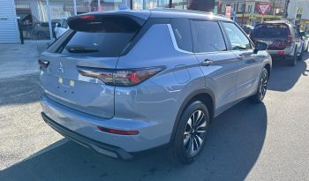 2025 Mitsubishi Outlander Ls full