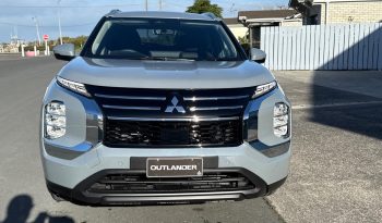 2025 Mitsubishi Outlander Ls full