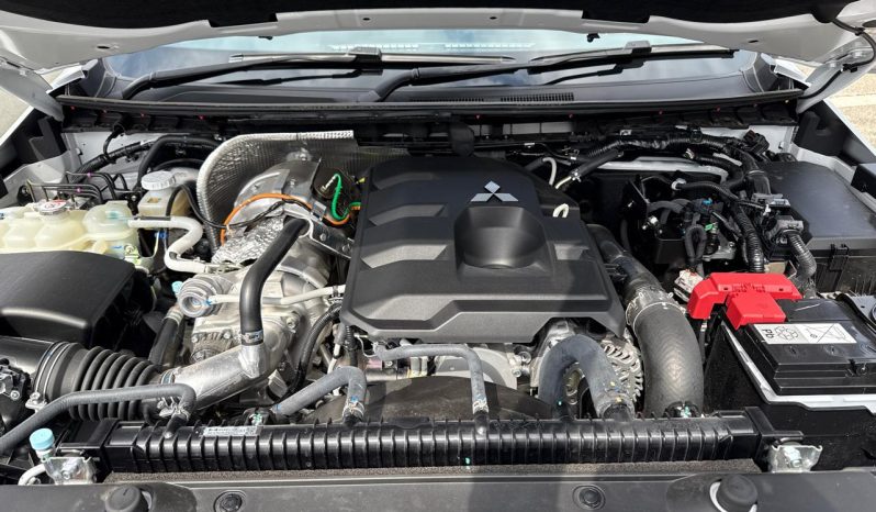 2026 Mitsubishi Triton VRX full