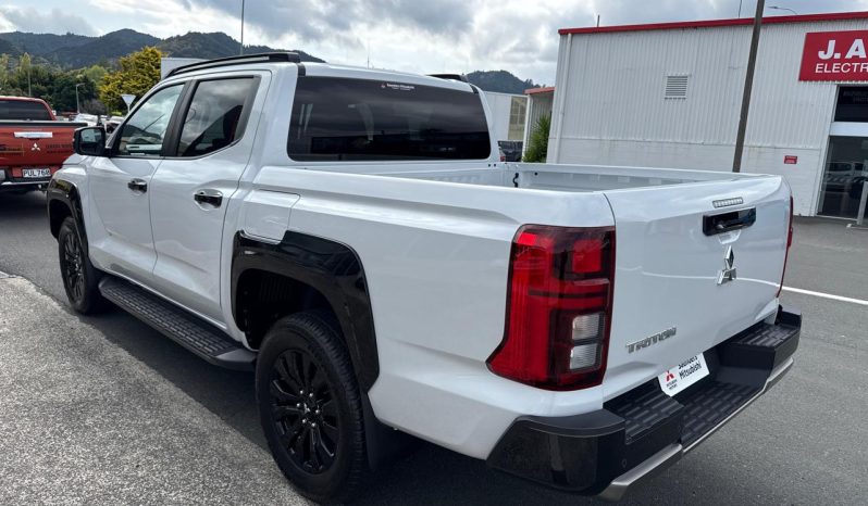 2026 Mitsubishi Triton VRX full