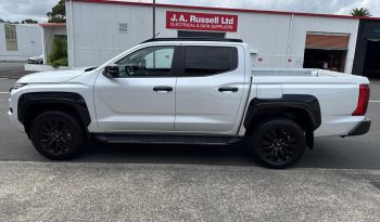 2026 Mitsubishi Triton VRX full