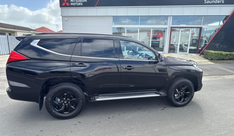 2025 Mitsubishi Pajero Sport VRXB Black Edition full