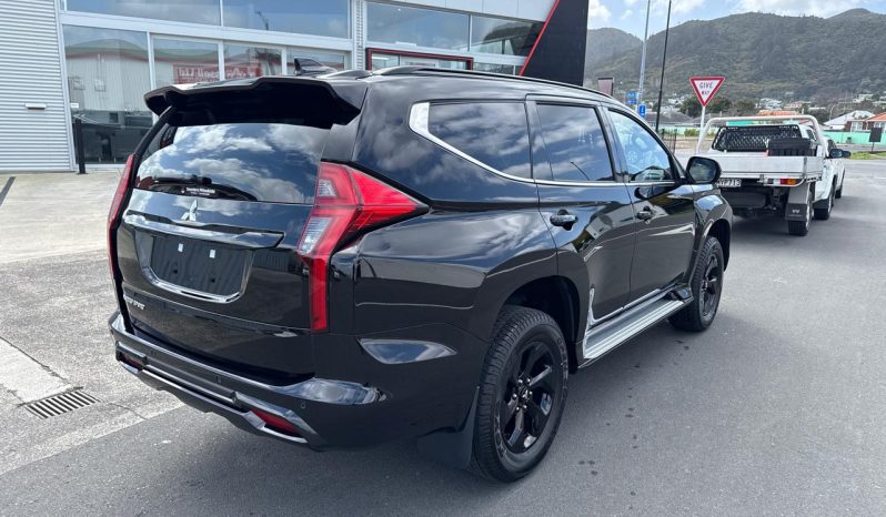2025 Mitsubishi Pajero Sport VRXB Black Edition full