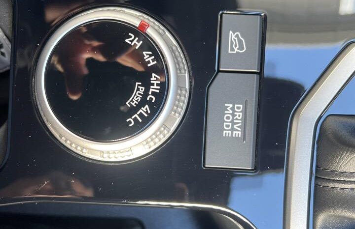 2025 Mitsubishi Triton VRX full