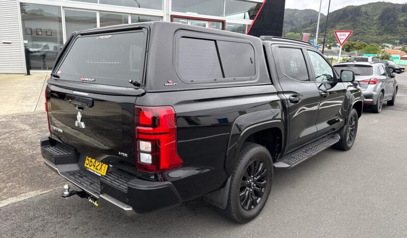 2025 Mitsubishi Triton VRX full