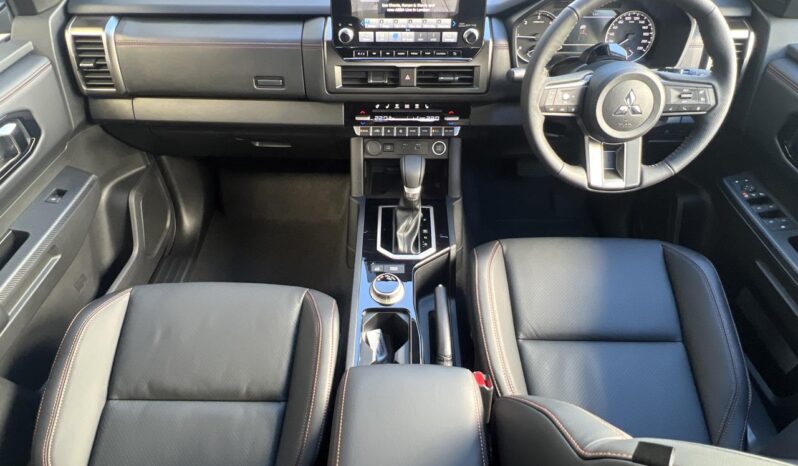 2025 Mitsubishi Triton VRX full