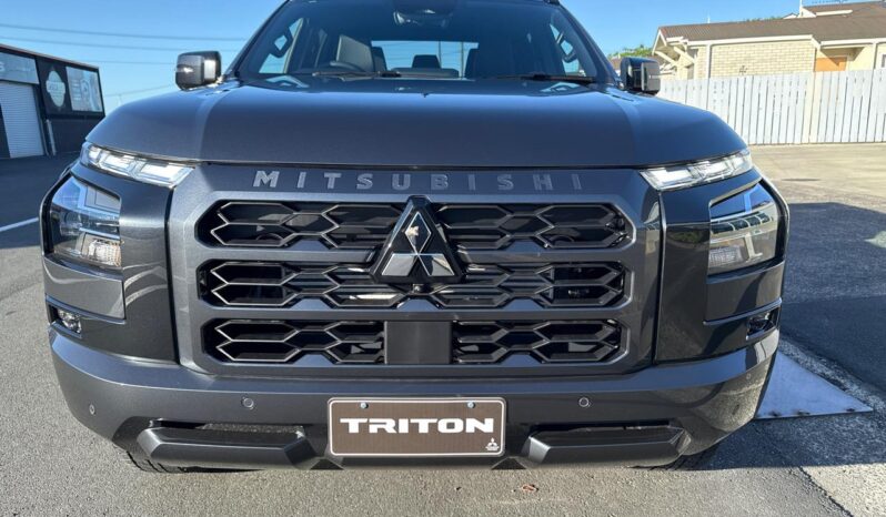 2026 Mitsubishi Triton VRX full