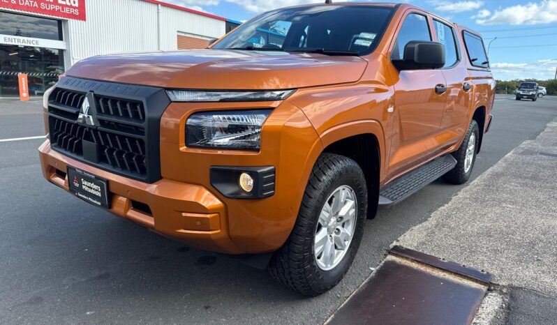 2024 Mitsubishi Triton GLX D/C full