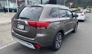 2021 Mitsubishi Outlander LS 4WD full