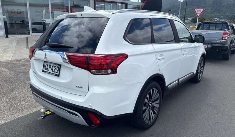 2019 Mitsubishi Outlander XLS full