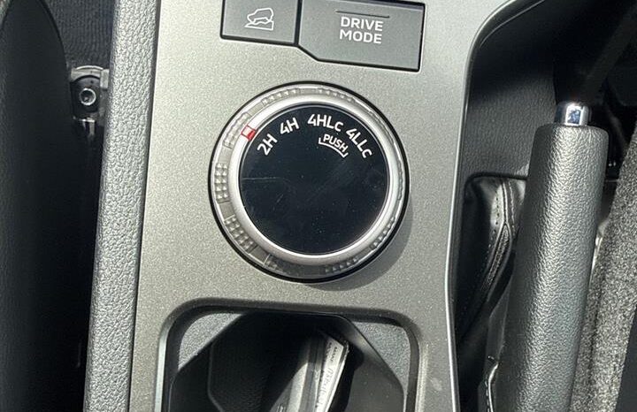 2026 Mitsubishi Triton VRX Black Edition full