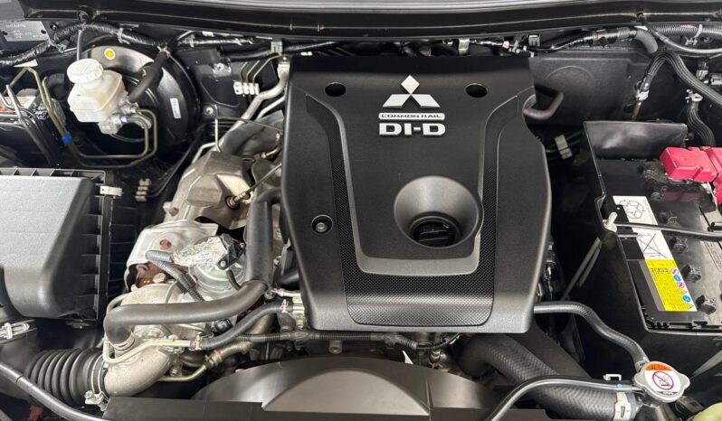 2022 Mitsubishi Triton GLX-R full