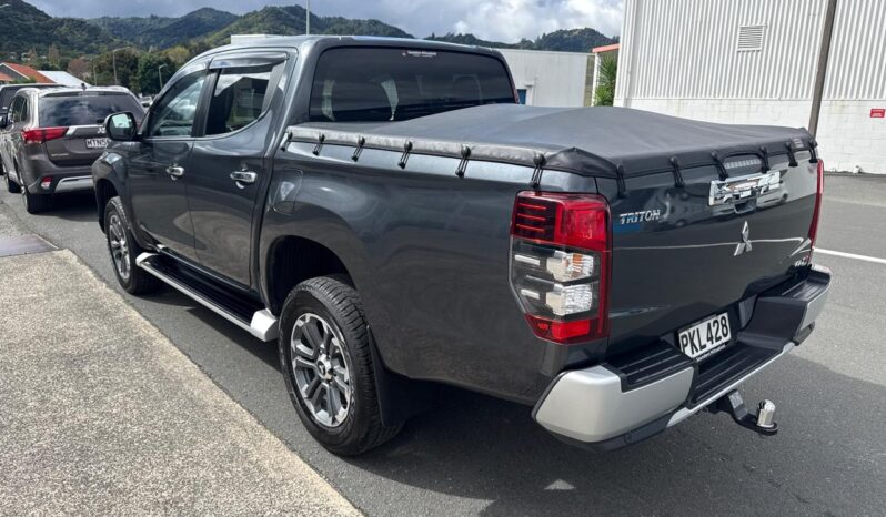 2022 Mitsubishi Triton GLX-R full