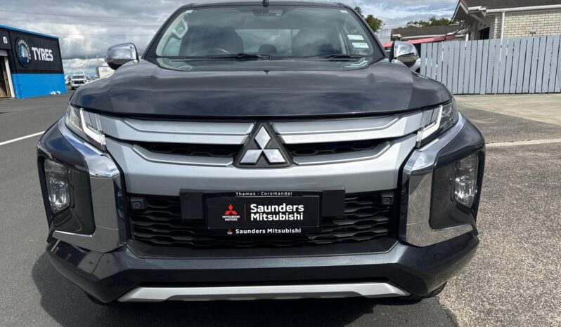 2022 Mitsubishi Triton GLX-R full