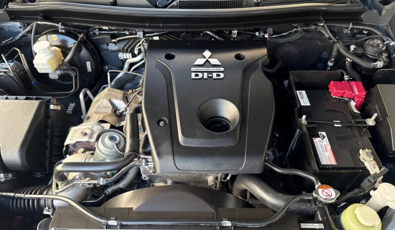 2022 Mitsubishi Pajero Sport VRX full