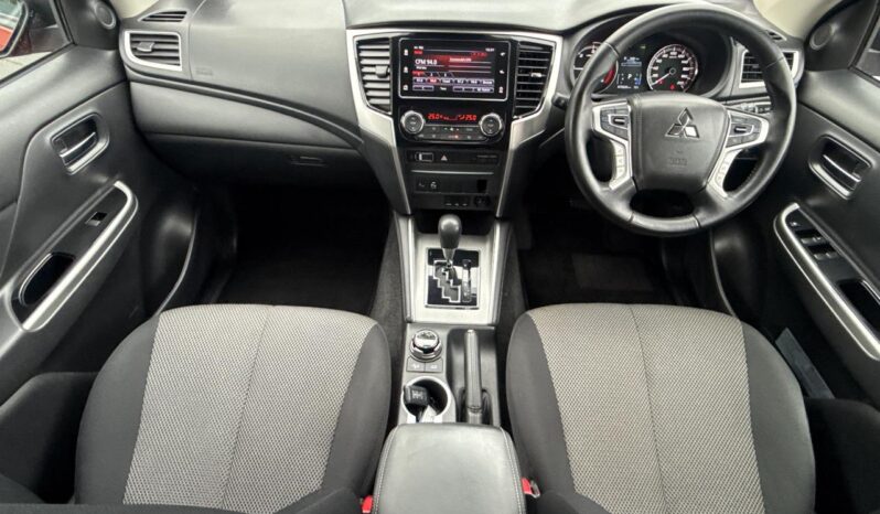 2023 Mitsubishi Triton Dc Glsb 4Wd 6At Black Edition full
