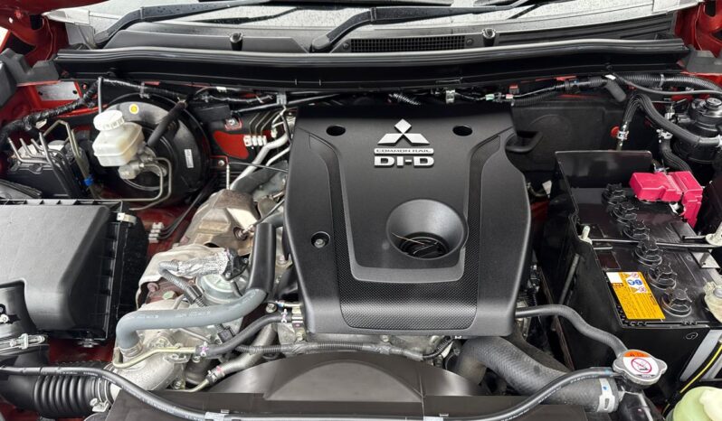 2023 Mitsubishi Triton Dc Glsb 4Wd 6At Black Edition full