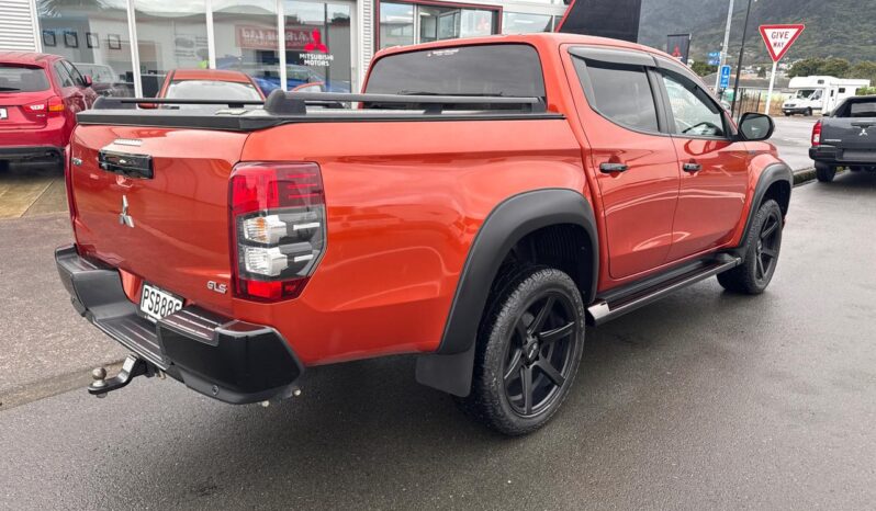 2023 Mitsubishi Triton Dc Glsb 4Wd 6At Black Edition full
