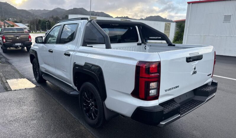 2026 Mitsubishi Triton VRX full