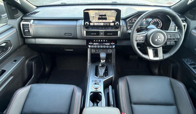 2026 Mitsubishi Triton VRX full