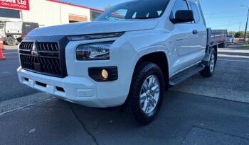 2026 Mitsubishi Triton GLX Club Cab full