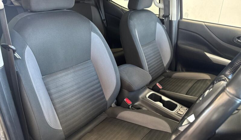 2021 Nissan Navara ST full