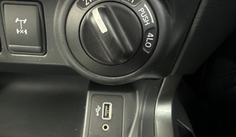 2021 Nissan Navara ST full