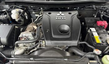 2022 Mitsubishi Triton Dc Glsb 4Wd 6At Black Edition full