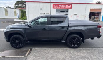 2022 Mitsubishi Triton Dc Glsb 4Wd 6At Black Edition full