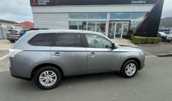 2013 Mitsubishi Outlander Ls full