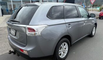 2013 Mitsubishi Outlander Ls full