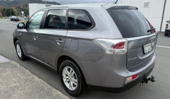 2013 Mitsubishi Outlander Ls full