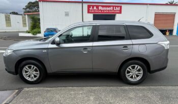 2013 Mitsubishi Outlander Ls full