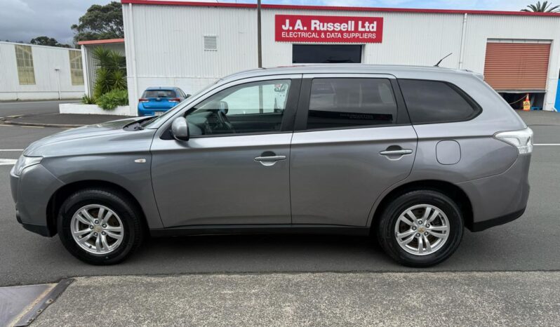 2013 Mitsubishi Outlander Ls full