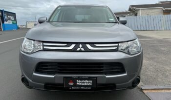 2013 Mitsubishi Outlander Ls full