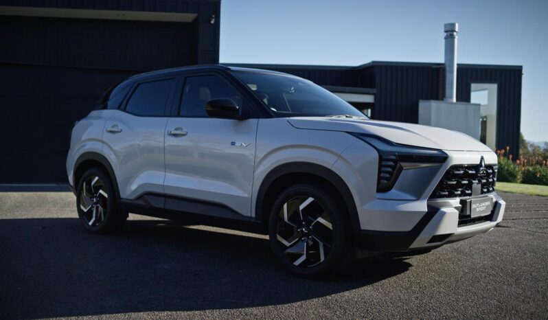 2026 Mitsubishi Outlander Sport XLS full