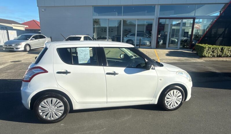 2015 Suzuki Swift Glab full