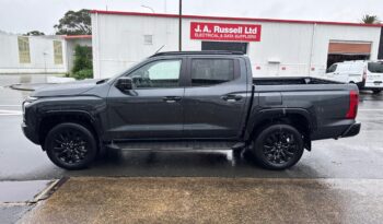 2026 Mitsubishi Triton VRX Black Edition full